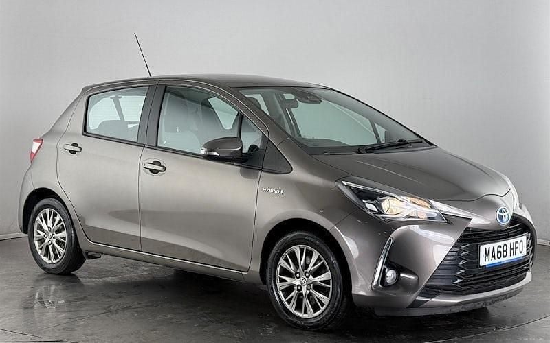 Used 2020 Toyota Yaris Hybrid Hatchback | £10,300 (Super price) - Image 1/3