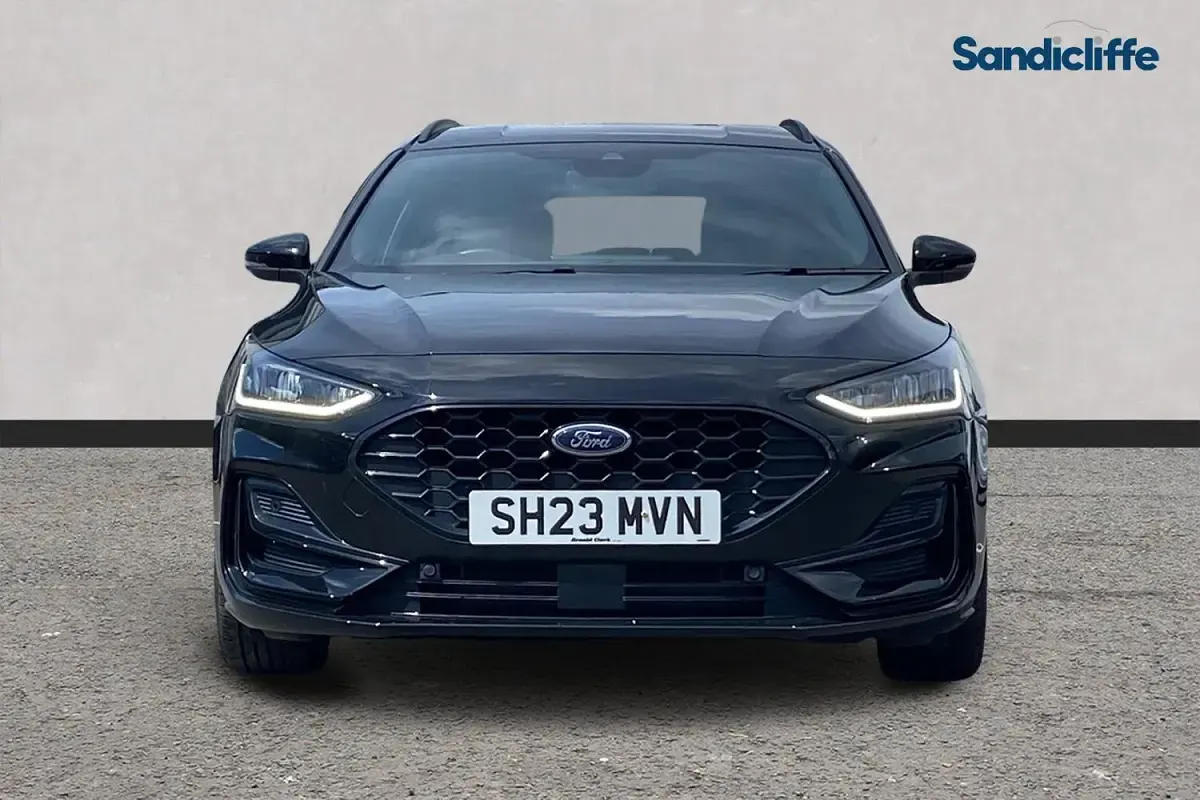 Used Ford Focus ST-Line 125 HP (91 kW) 2023 Black Estate