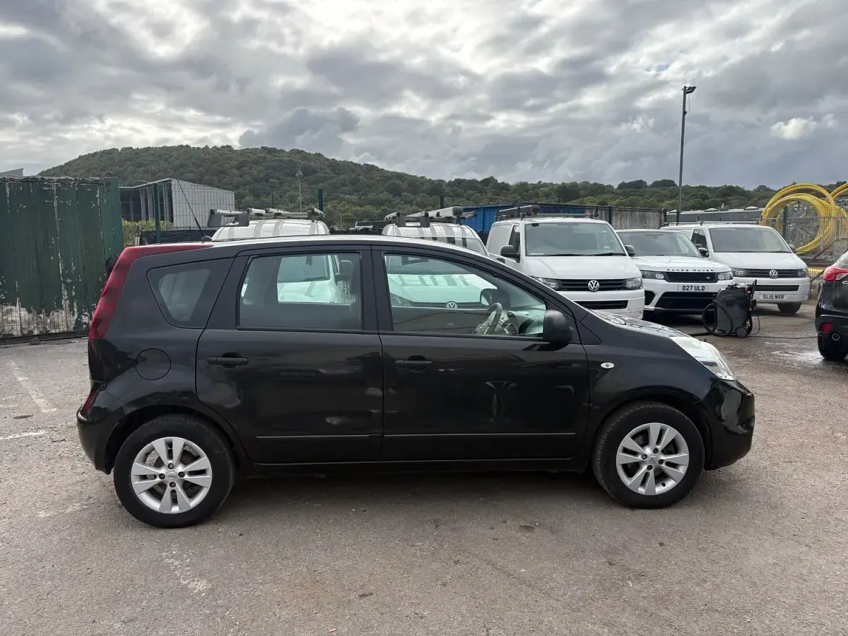 Used Nissan Note Acenta 88 HP (64 kW) 2009 Black Hatchback