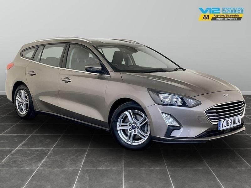 Silver Used 2019 Ford Focus Zetec Estate | £6,195 (Good price) - Image 1/2