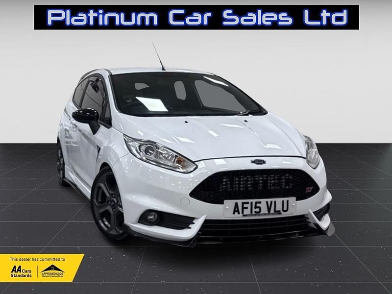White Used 2015 Ford Fiesta ST Hatchback | £7,295 (Expensive) - Image 1/4