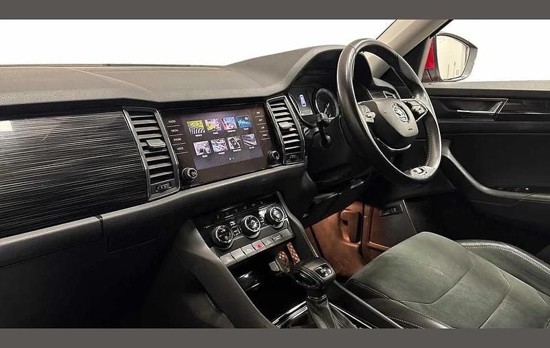 Used Skoda Kodiaq SE L 150 HP (110 kW) 2021 Velvet red metallic SUV