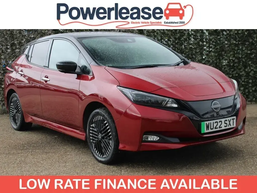 Used Nissan Leaf Tekna 159 kW (217 HP) 2022 Red Hatchback