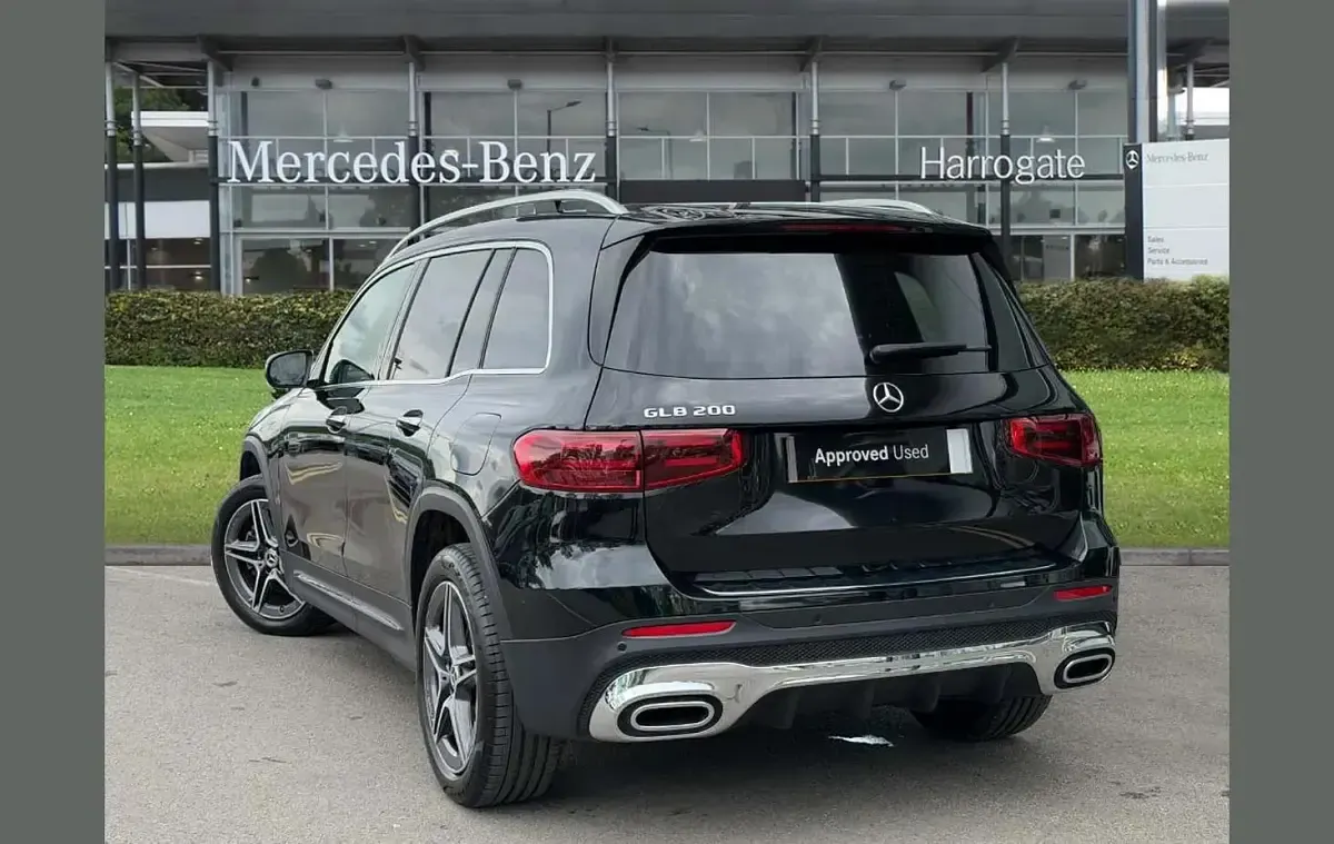 Used Mercedes GLB200 AMG Line Premium 161 HP (118 kW) 2025 Black SUV