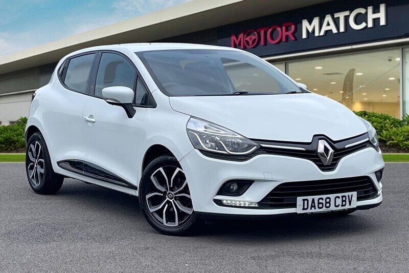 White Used 2018 Renault Clio IV Play Hatchback | £7,500 (Fair price) - Image 1/4