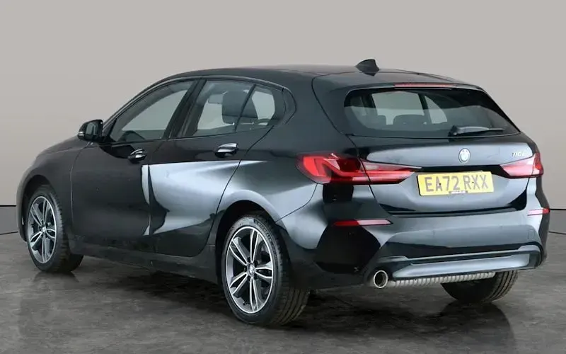 Used BMW 118 Sport Line 136 HP (100 kW) 2023 Black Hatchback