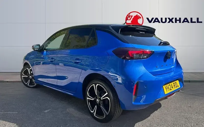 Second-hand Vauxhall Corsa 75 CP (55 kW) 2024 Albastru Hatchback