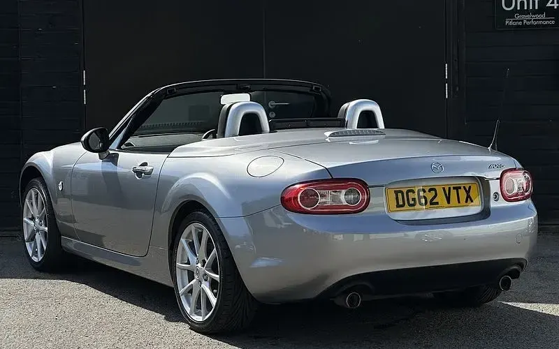 Used Mazda MX5 160 HP (117 kW) 2012 Silver Cabriolet