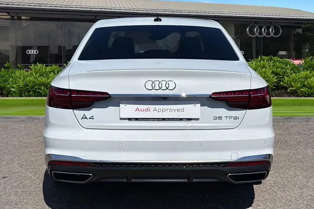 Used Audi A4 S-Line 150 HP (110 kW) 2024 White Sedan