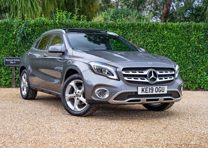 Grey Used 2019 Mercedes GLA200 Premium Plus SUV | £17,995 (A bit pricey) - Image 1/4
