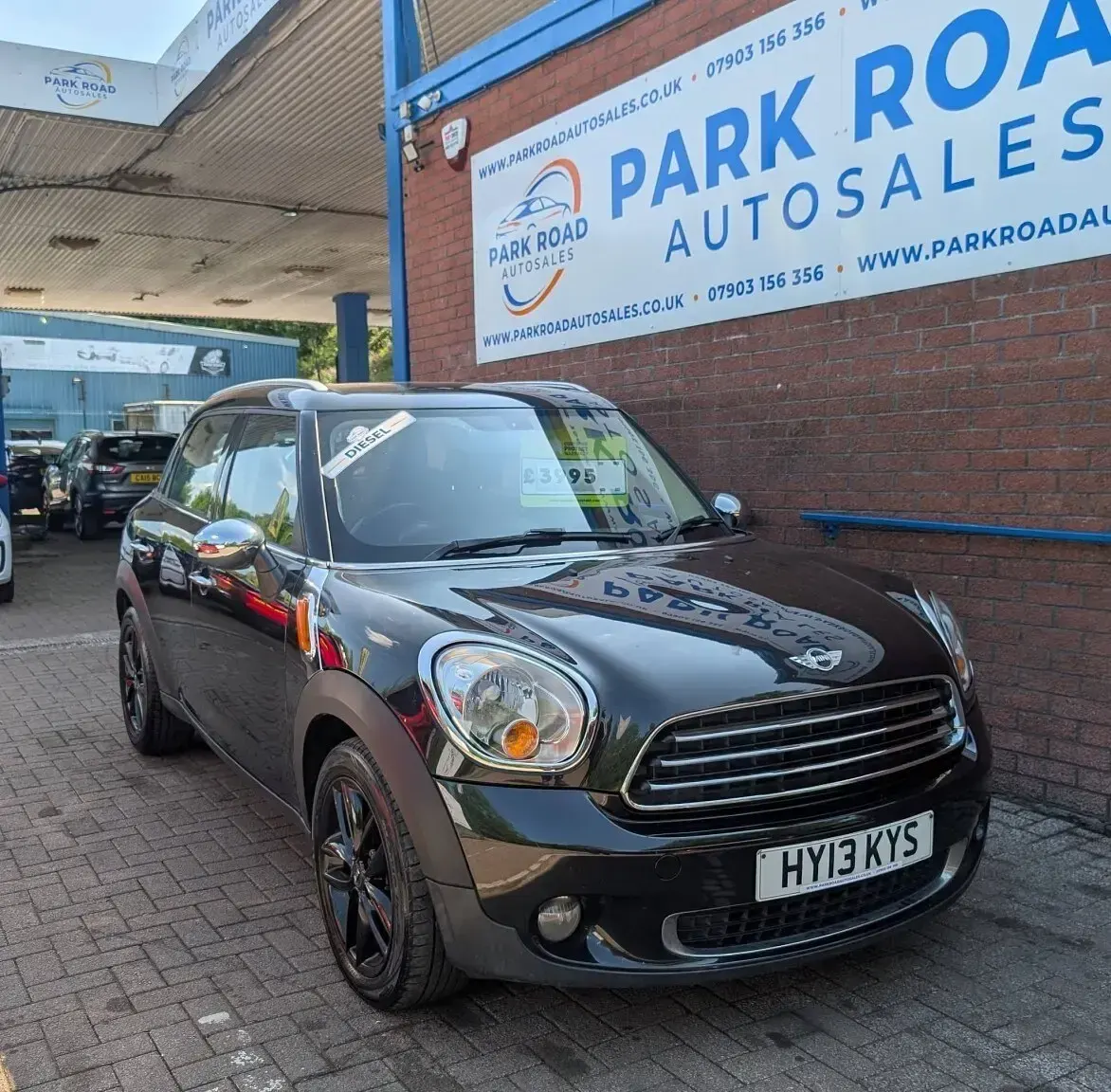 Used Mini Cooper D 2013 Black Hatchback