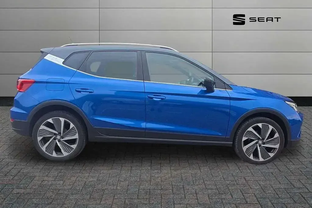 Used Seat Arona FR Sport 108 HP (79 kW) 2023 Blue SUV
