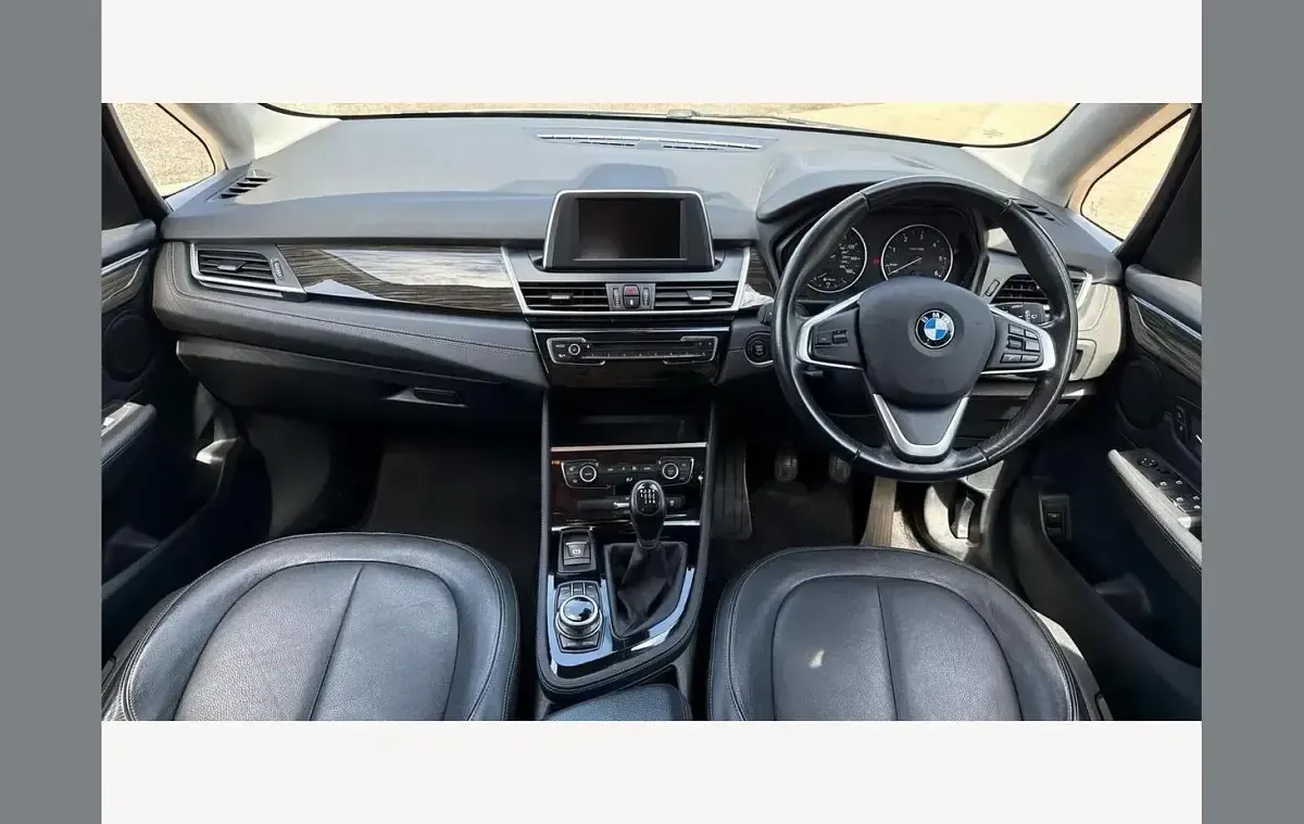 Used BMW 218 Luxury Line 147 HP (108 kW) 2017 Silver Hatchback