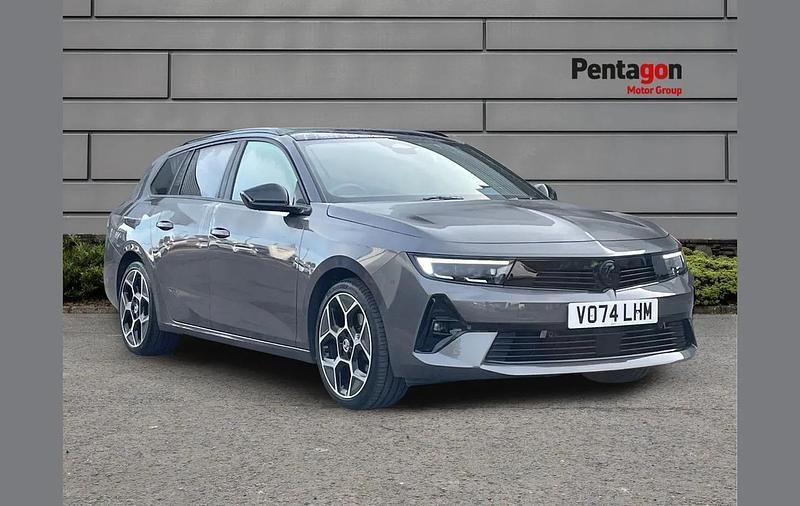 Grey Used 2024 Vauxhall Astra Ultimate Estate | £22,325 (Fair price) - Image 1/4