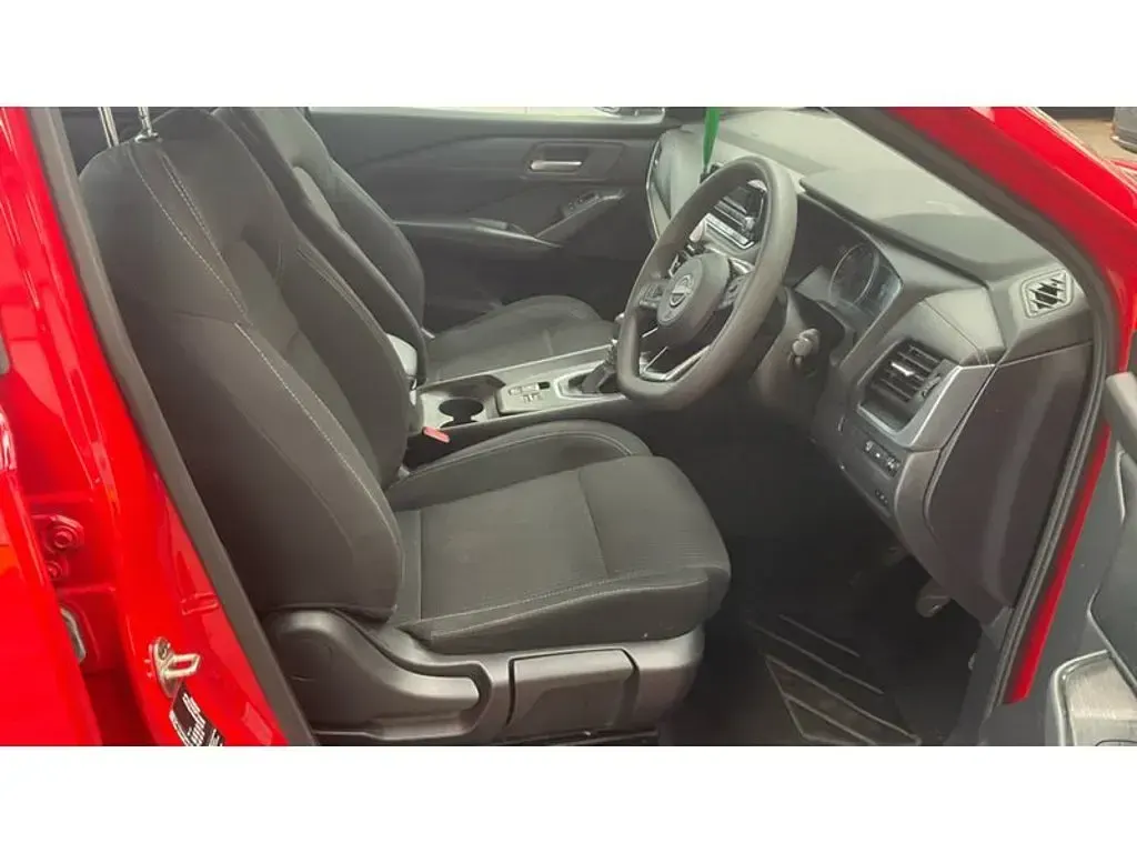 Used Nissan Qashqai Visia 138 HP (101 kW) 2023 Red SUV