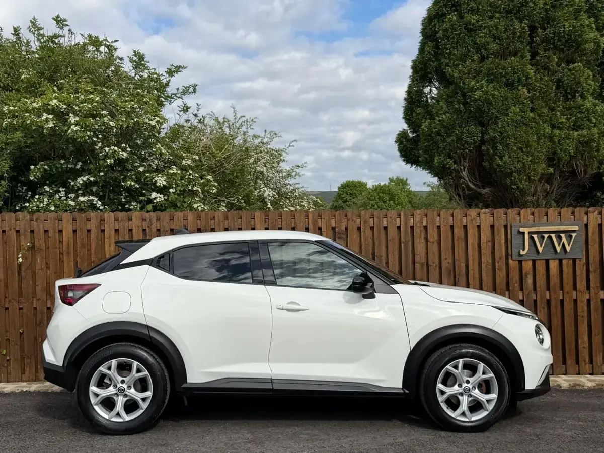 Gebraucht Nissan Juke N-Connecta 2020 Weiß SUV