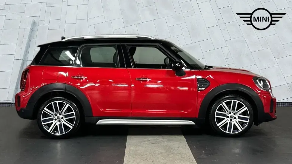 Used Mini Cooper Countryman Exclusive 134 HP (98 kW) 2022 Red SUV