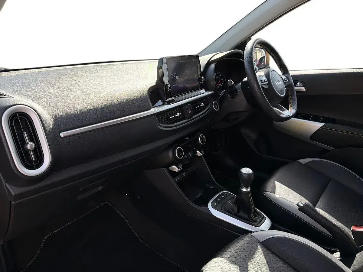 Used Kia Picanto X-Line 66 HP (48 kW) 2022 Yellow Hatchback