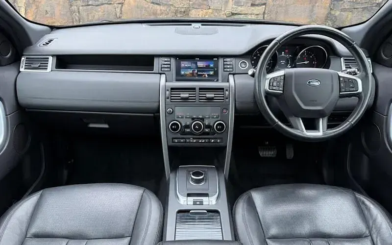 Used Land Rover Discovery Sport Landmark 180 HP (132 kW) 2019 Black SUV