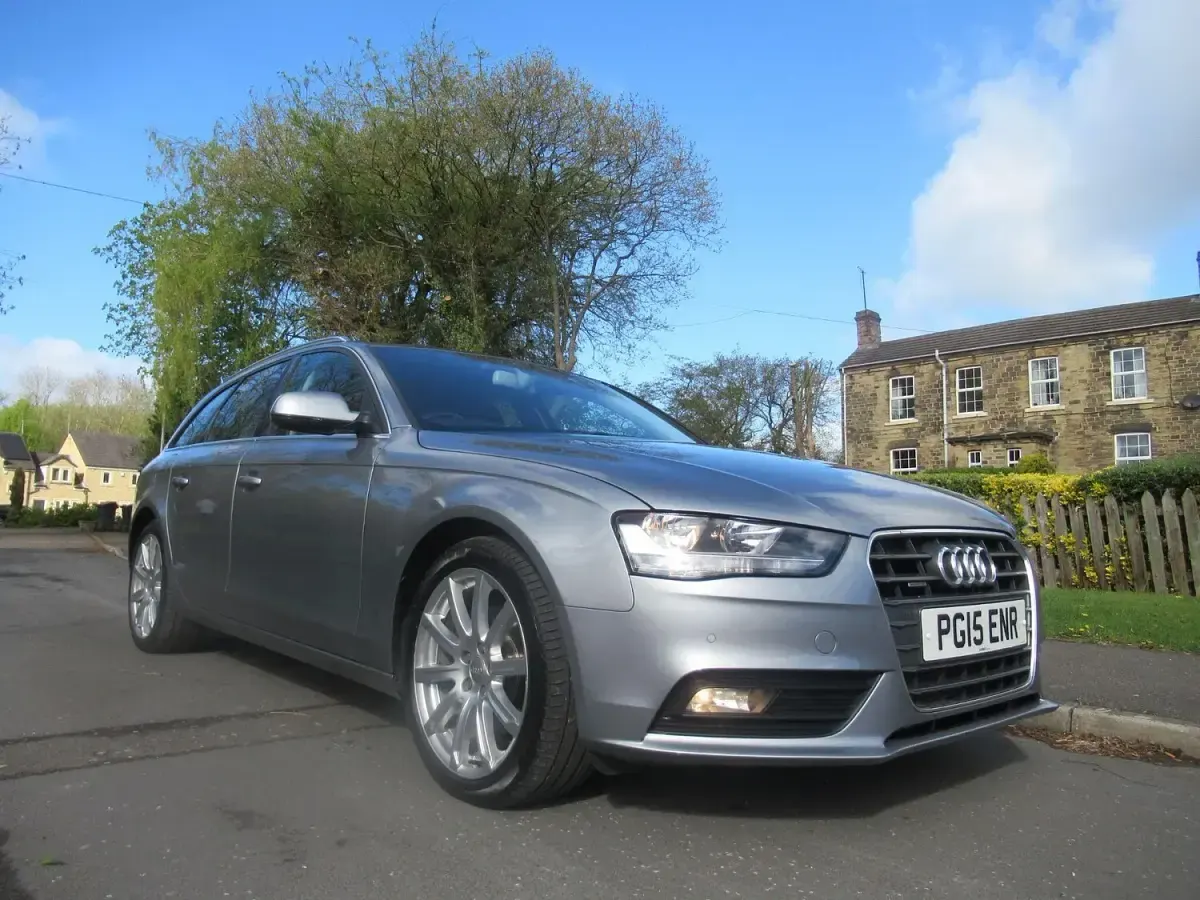 Used Audi A4 Advanced 177 HP (130 kW) 2015 Grey Estate