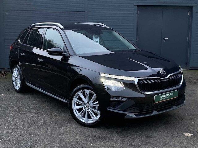 Black magic pearl effect New 2024 Skoda Kamiq SE L SUV | £23,030 (Fair price) - Image 1/4
