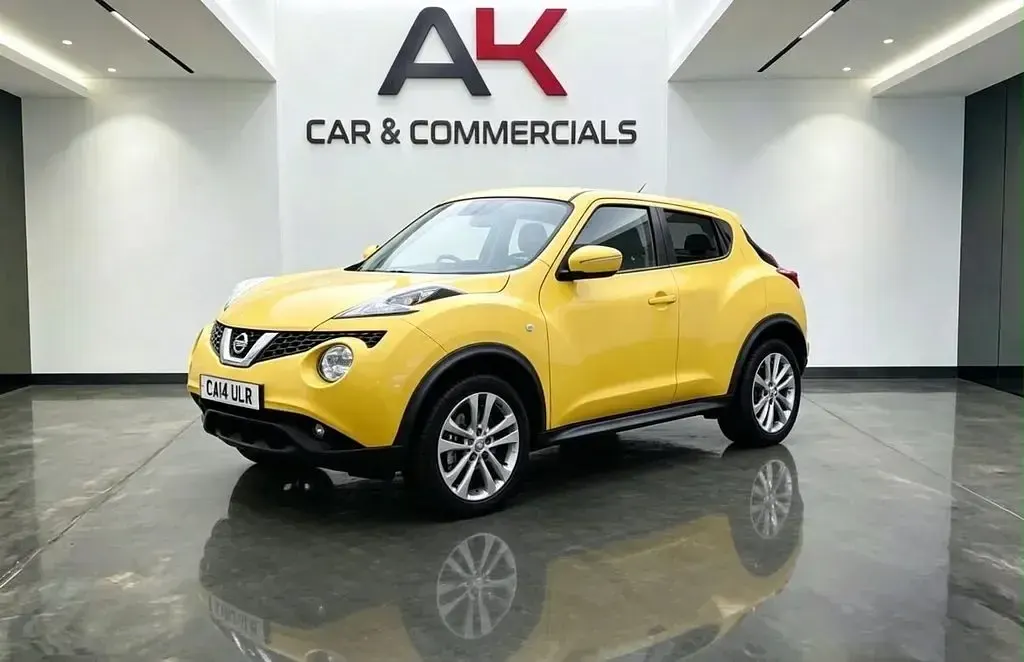 Used Nissan Juke Acenta 117 HP (86 kW) 2014 Yellow SUV