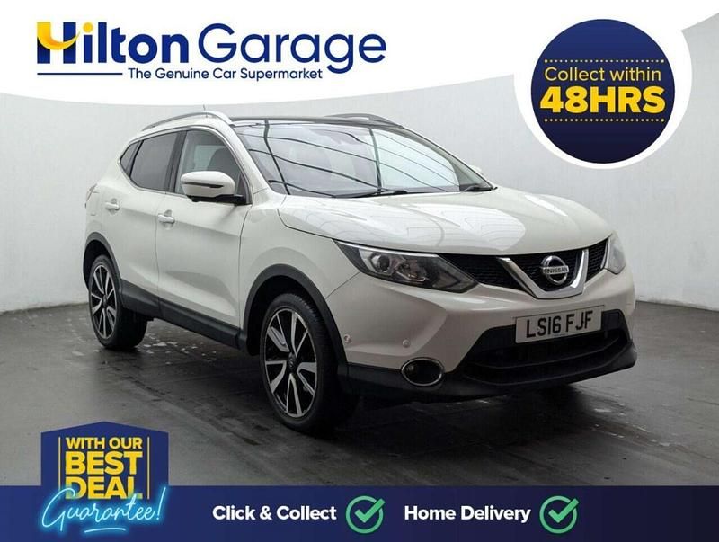 Used Nissan Qashqai Tekna 116 HP (85 kW) 2016 White SUV