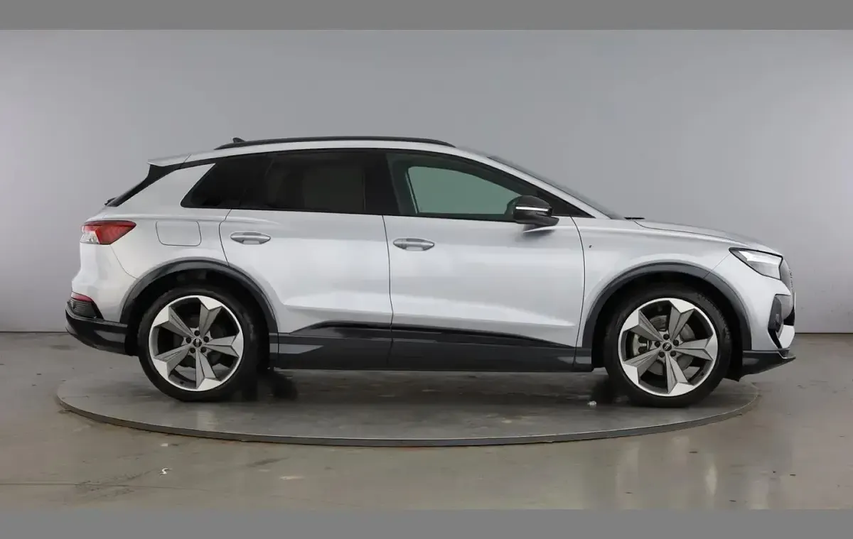 Used Audi Q4 e-tron Black Edition 210 kW (286 HP) 2025 Silver SUV