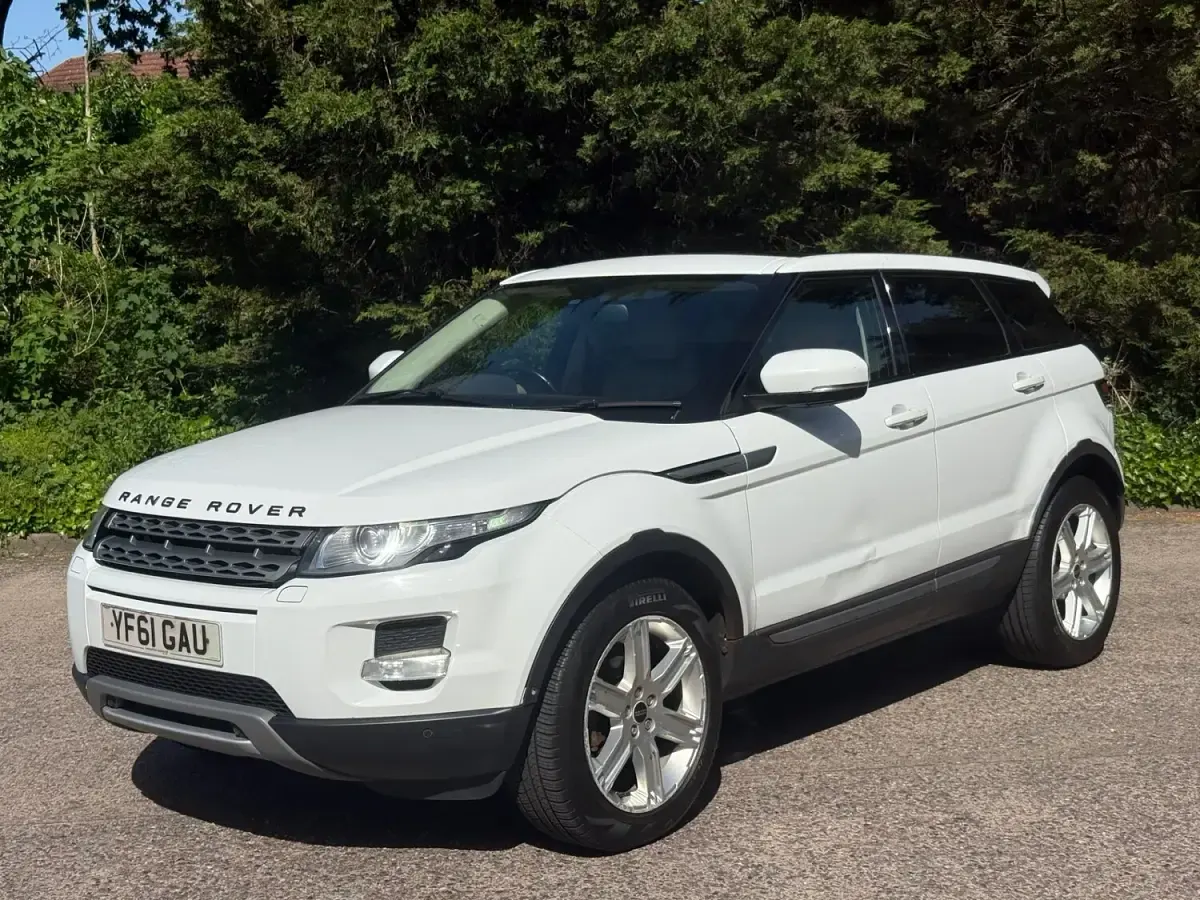 Used Land Rover Range Rover evoque Pure 150 HP (110 kW) 2012 White SUV