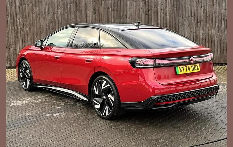 Begagnad VW ID.7 GTX 250 kW (340 HK) 2024 Röd Halvkombi