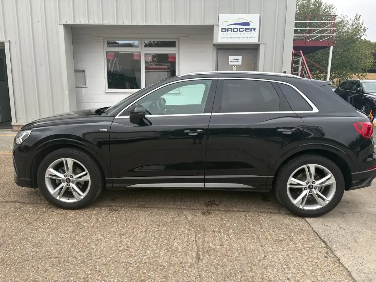 Used Audi Q3 S-Line 150 HP (110 kW) 2024 Black SUV