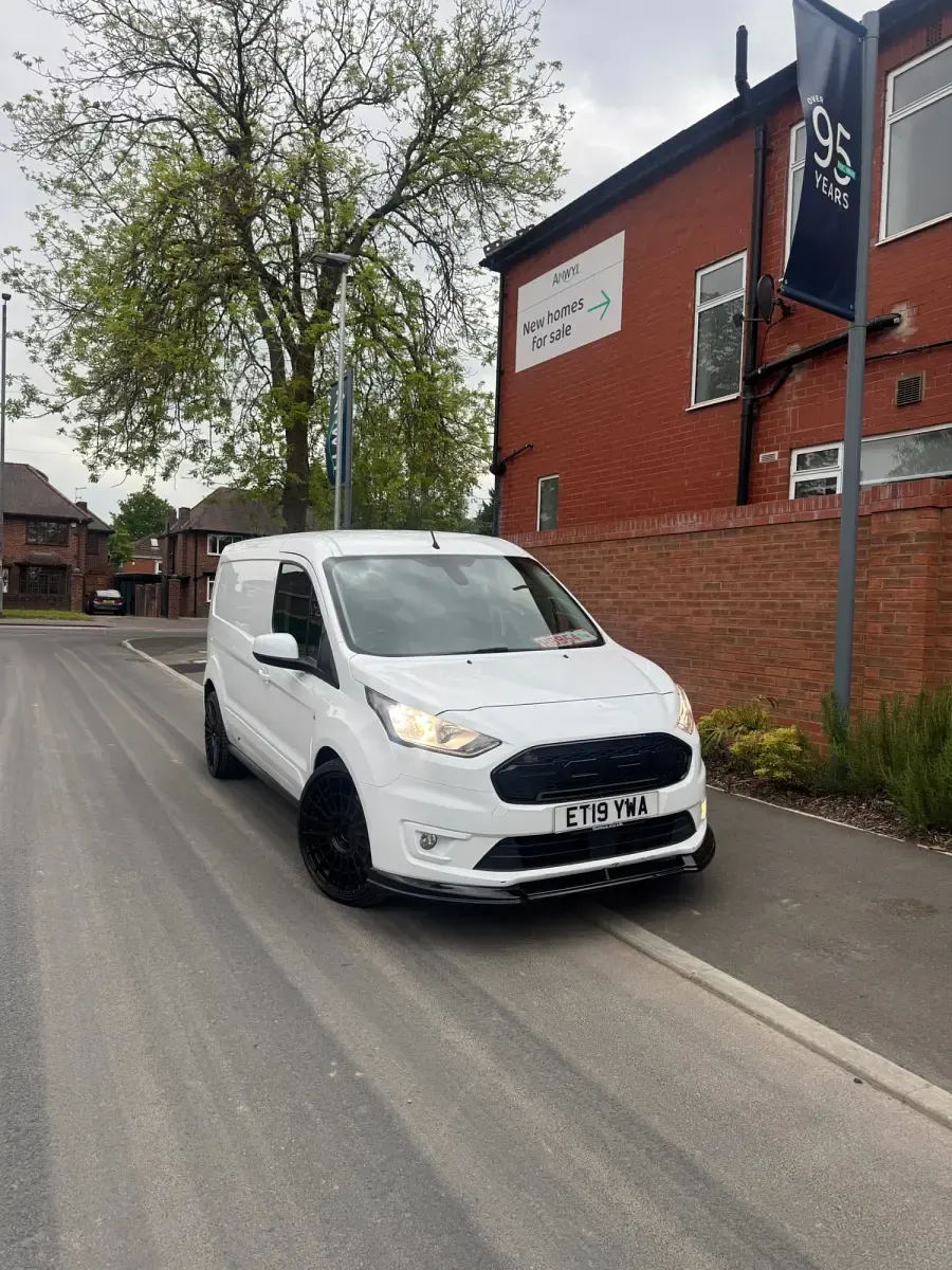 Używany Ford Transit Connect Limited 120 KM (88 kW) 2019 Biały Minivan