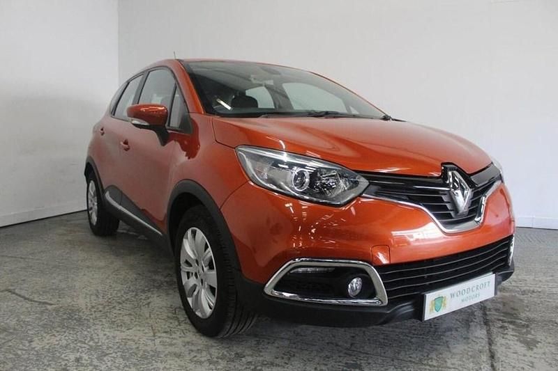 Orange Used 2013 Renault Captur Expression+ SUV | £5,995 (Fair price) - Image 1/1