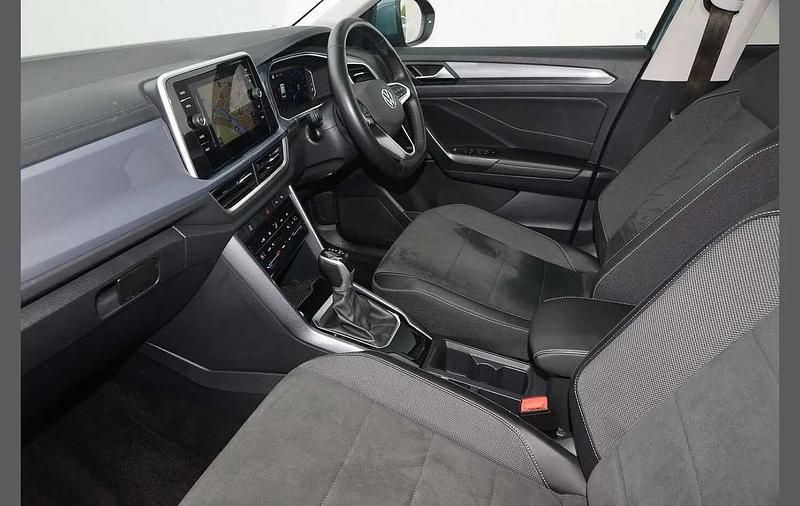 Begagnad VW T-Roc Style 150 HK (110 kW) 2024 Blå SUV