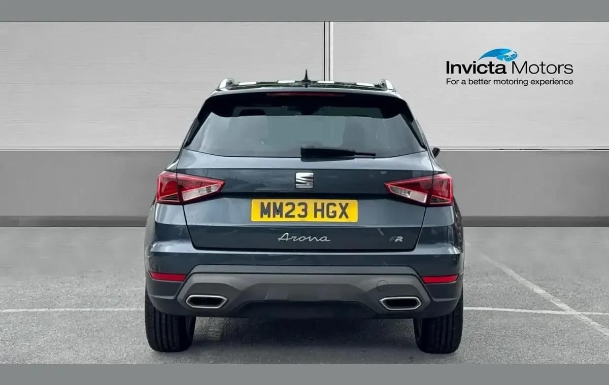 Used Seat Arona FR 110 HP (80 kW) 2023 Grey gloss/midnight black roof SUV