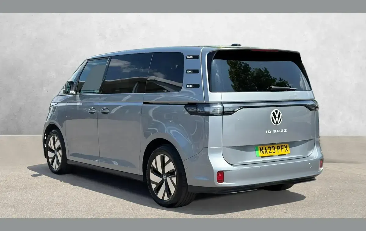 Used VW ID. Buzz Pro 147 kW (200 HP) 2023 Silver MPV