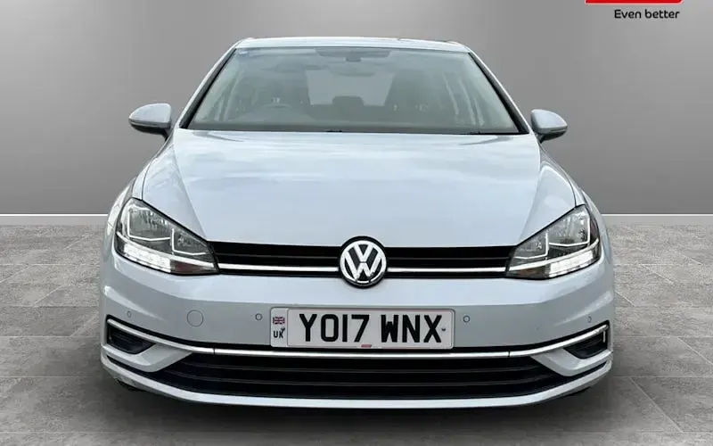 Used VW Golf VII SE 110 HP (80 kW) 2017 Silver Hatchback