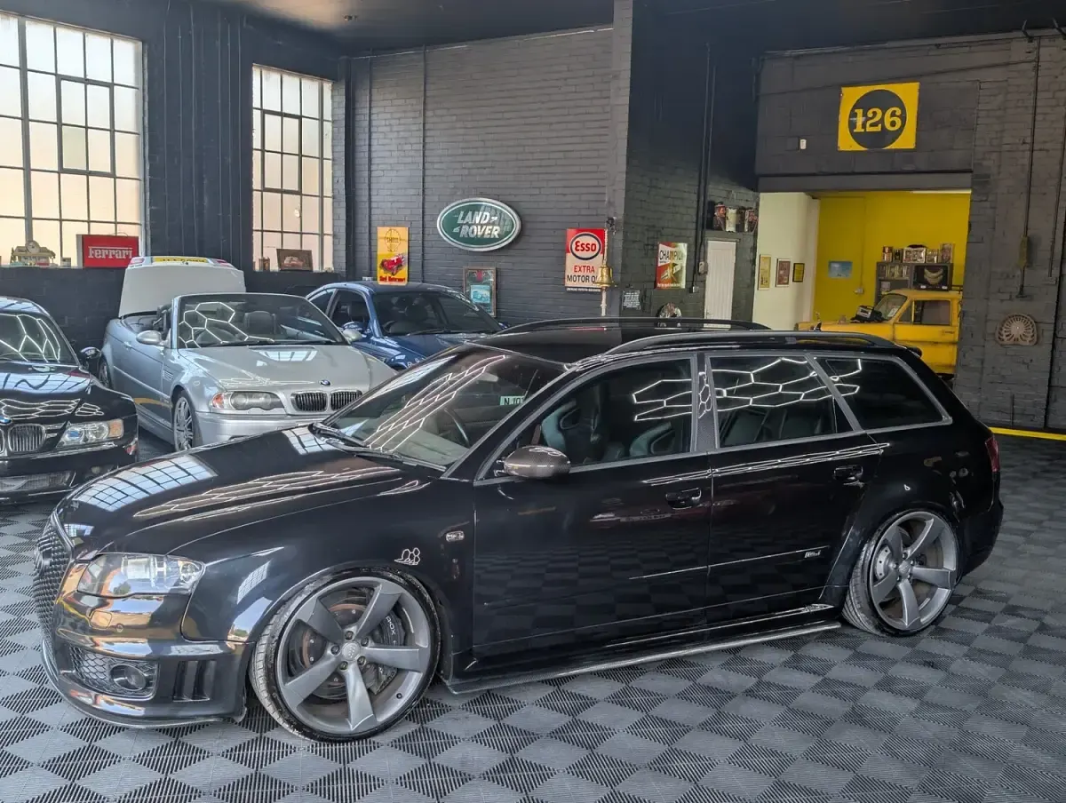 Used Audi RS4 Performance 420 HP (308 kW) 2006 Black Estate