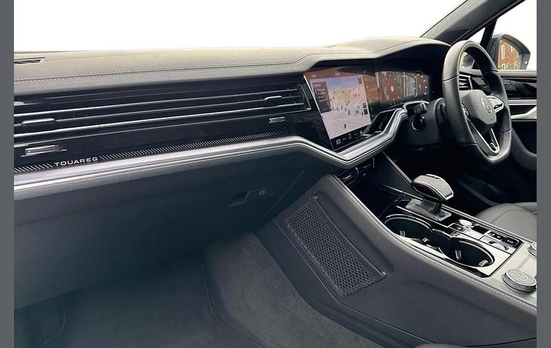 Used VW Touareg Black Edition 286 HP (210 kW) 2024 Blue SUV