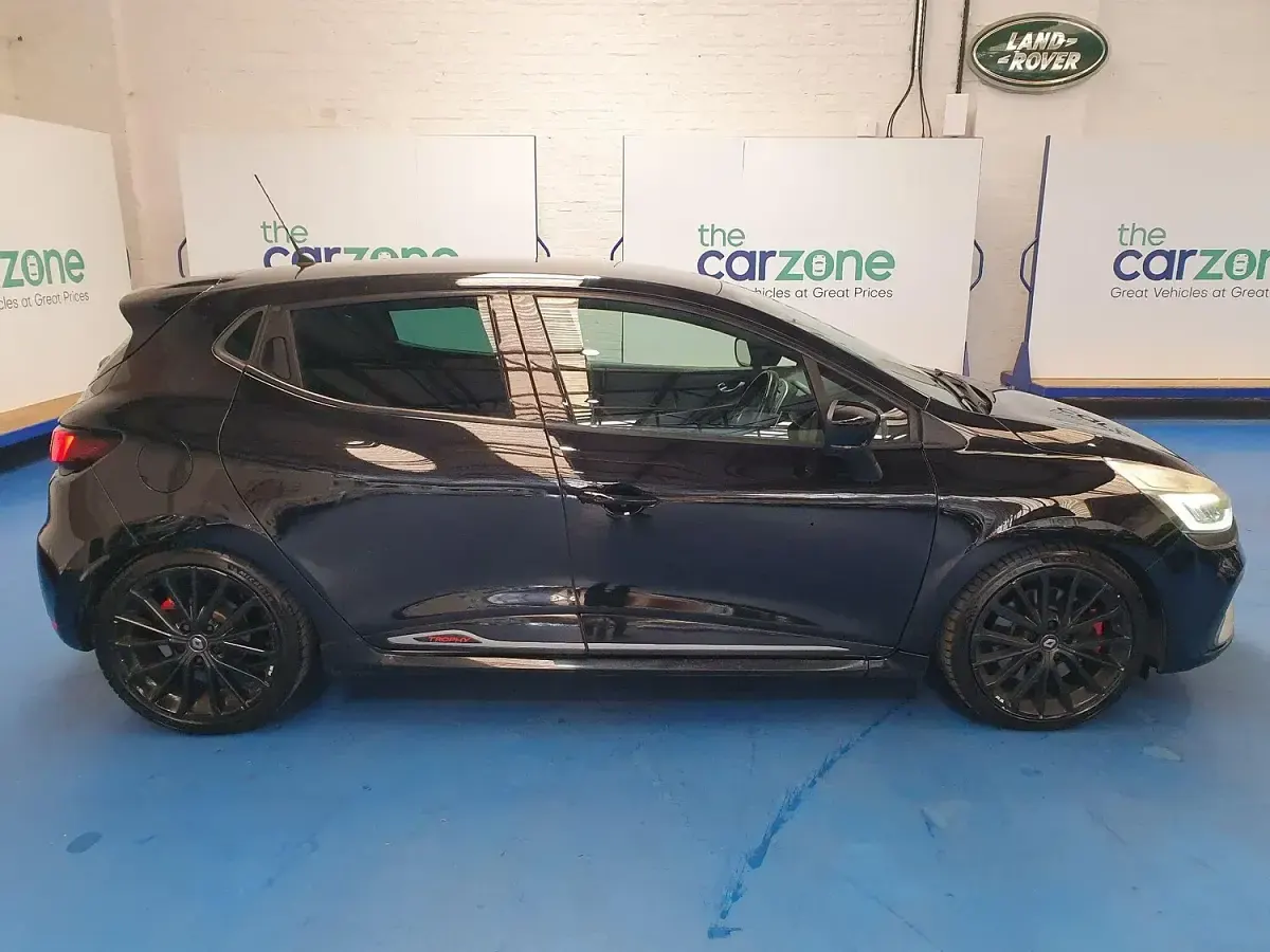 Used Renault Clio IV Trophy 2017 Black Hatchback