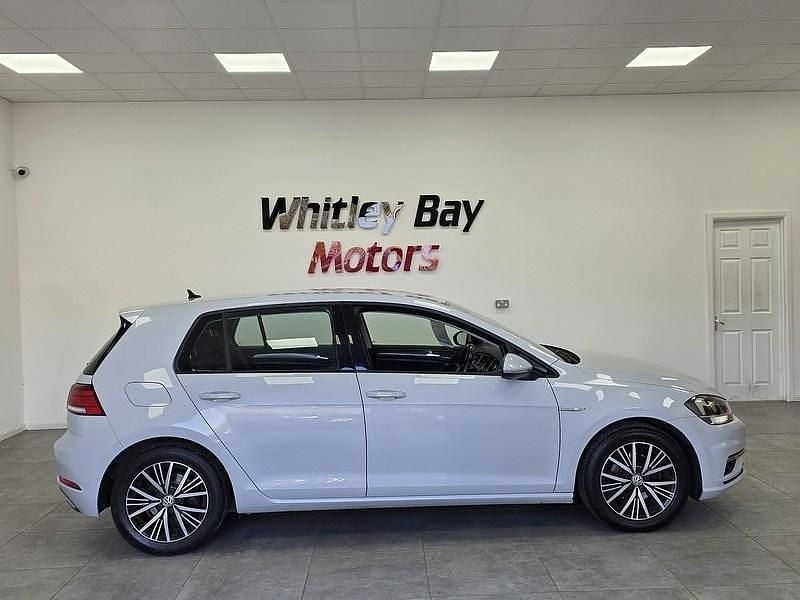 Used VW Golf VII SE 130 HP (95 kW) 2019 Silver Hatchback