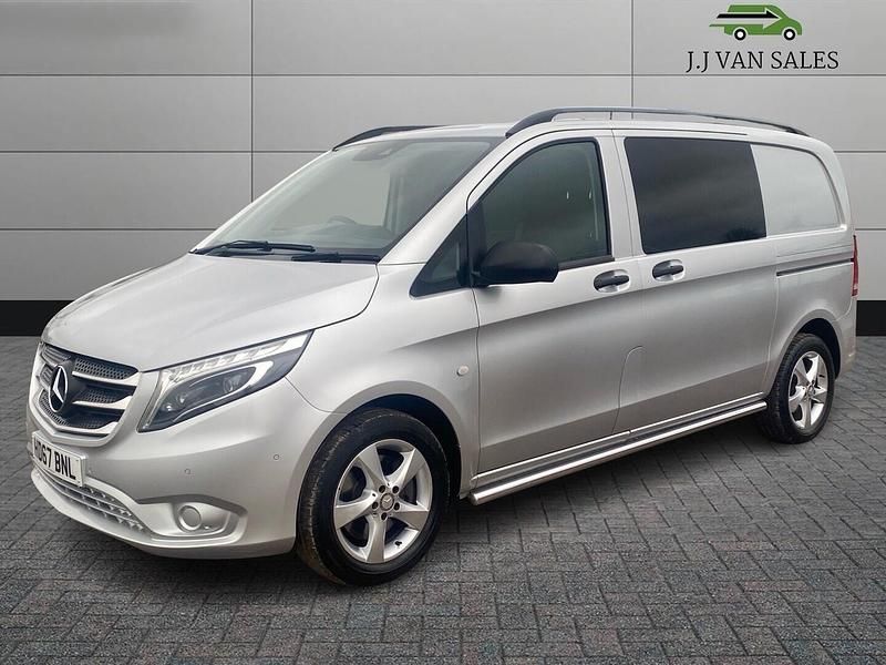 Used Mercedes Vito 190 HP (139 kW) 2017 Silver Van