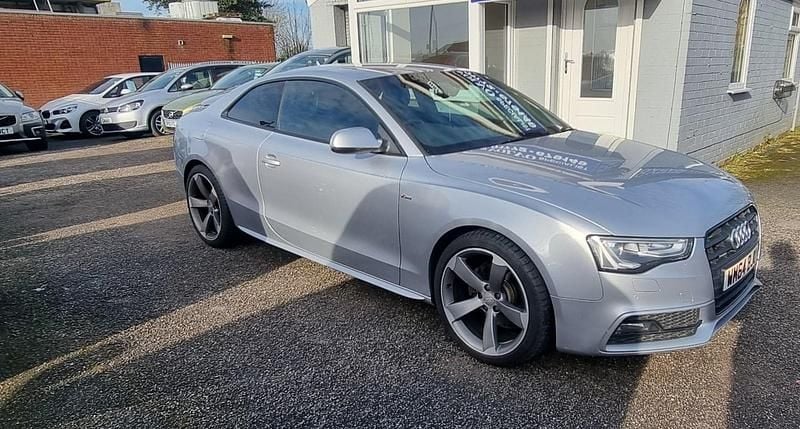Used Audi A5 Black Edition 177 HP (130 kW) 2015 Silver Coupe