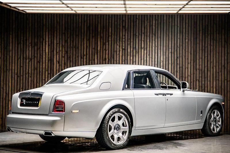 Used Rolls Royce Phantom 453 HP (333 kW) 2015 Silver Sedan