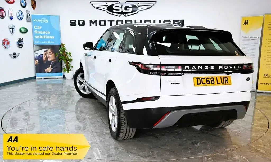 Used Land Rover Range Rover Velar S 180 HP (132 kW) 2018 White SUV