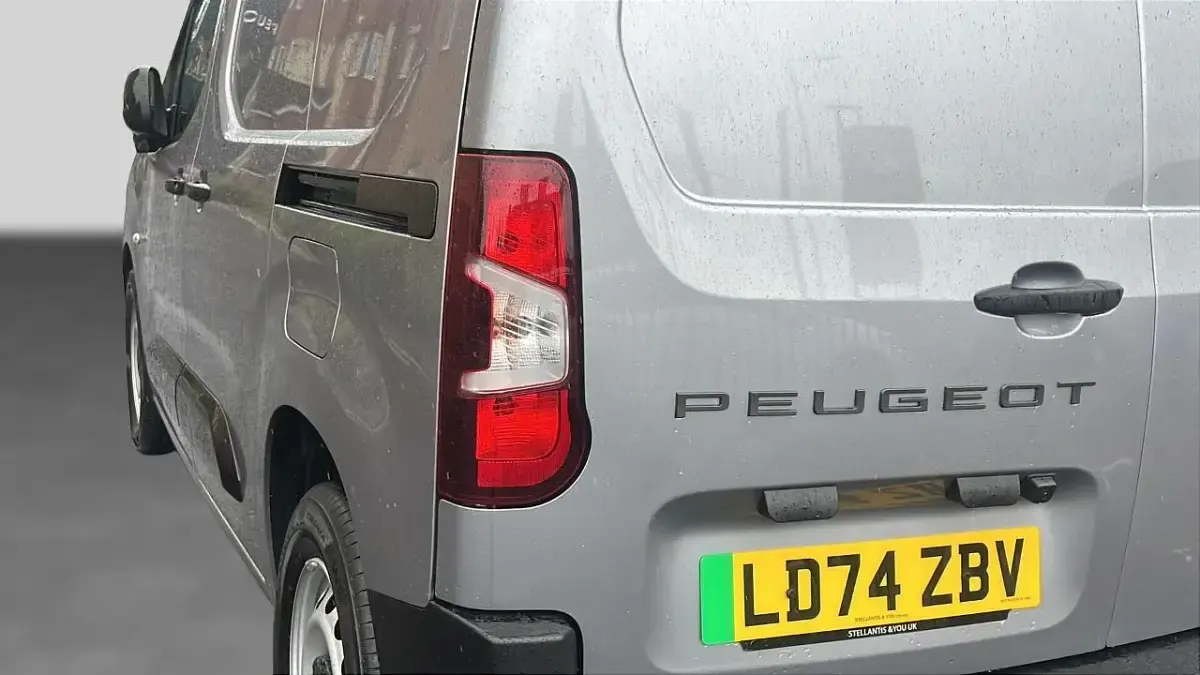 Used Peugeot E-Partner 98 kW (134 HP) 2024 Grey MPV