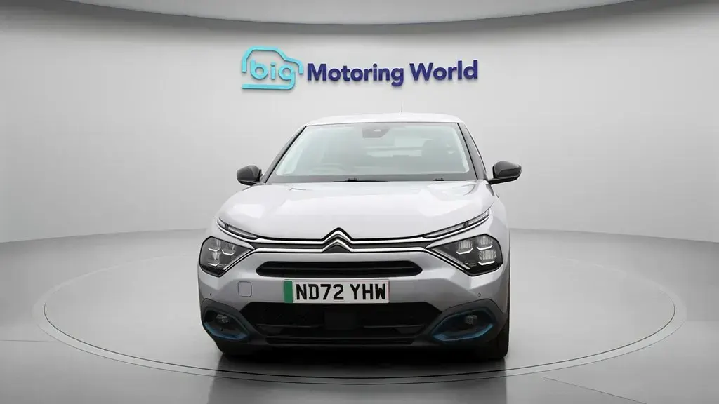 Second-hand Citroën e-C4 Shine 100 kW (136 CP) 2023 Hatchback