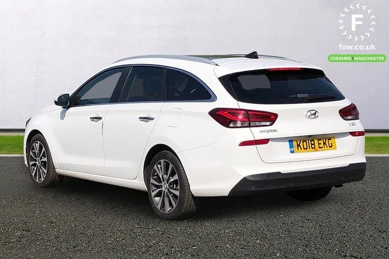 Used Hyundai i30 Premium SE 2018 White Estate