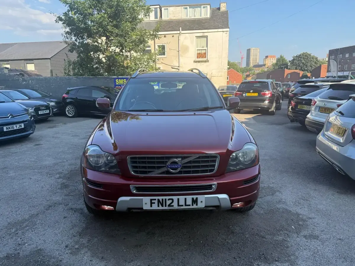 Used Volvo XC90 200 HP (147 kW) 2012 Red SUV