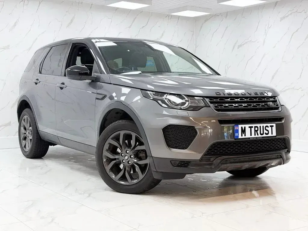 Used Land Rover Discovery 5 Landmark 180 HP (132 kW) 2018 Grey SUV